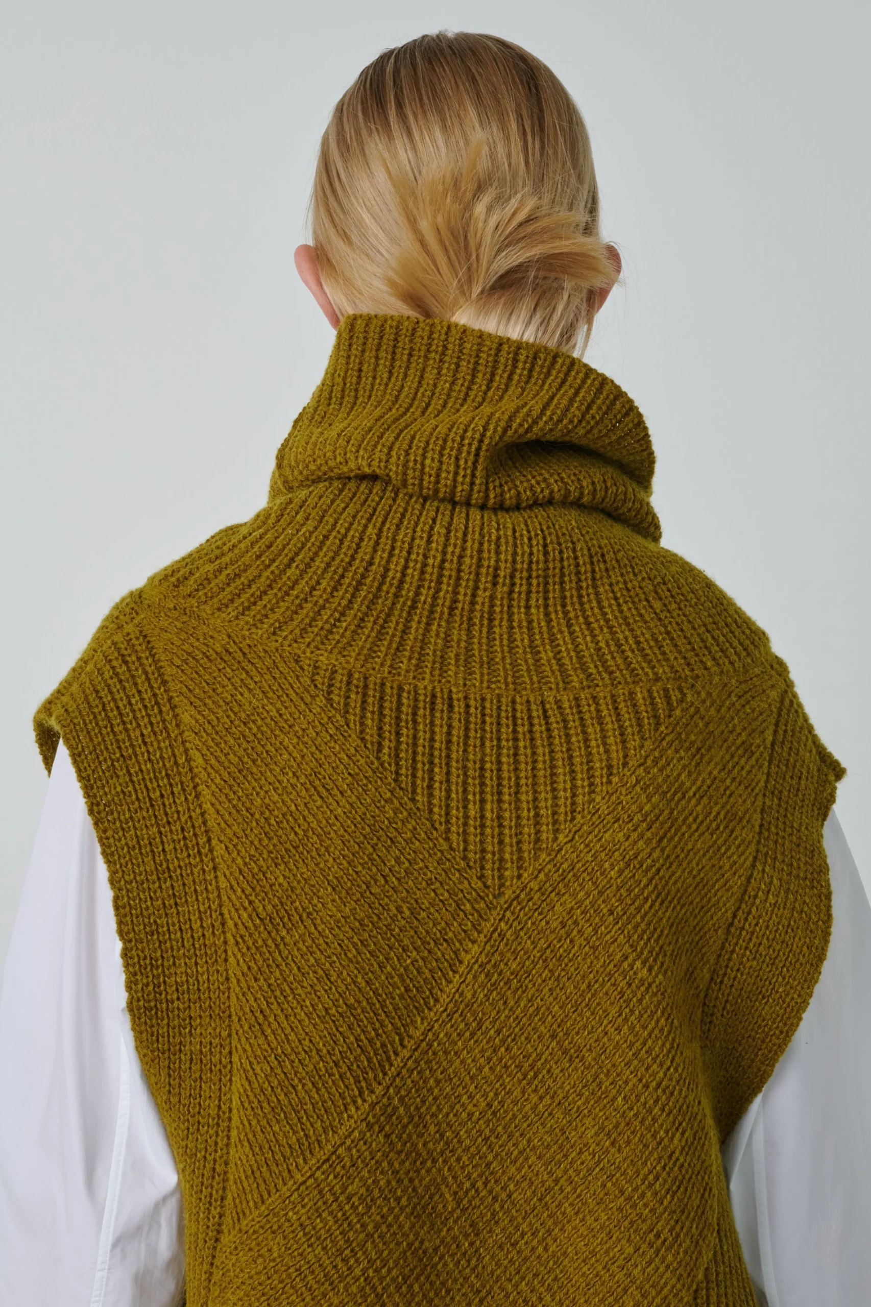Shop PULL VANIA Pulls & Cardigans